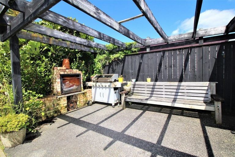 Photo of property in 51 Hilling Street, Titirangi, Auckland, 0604