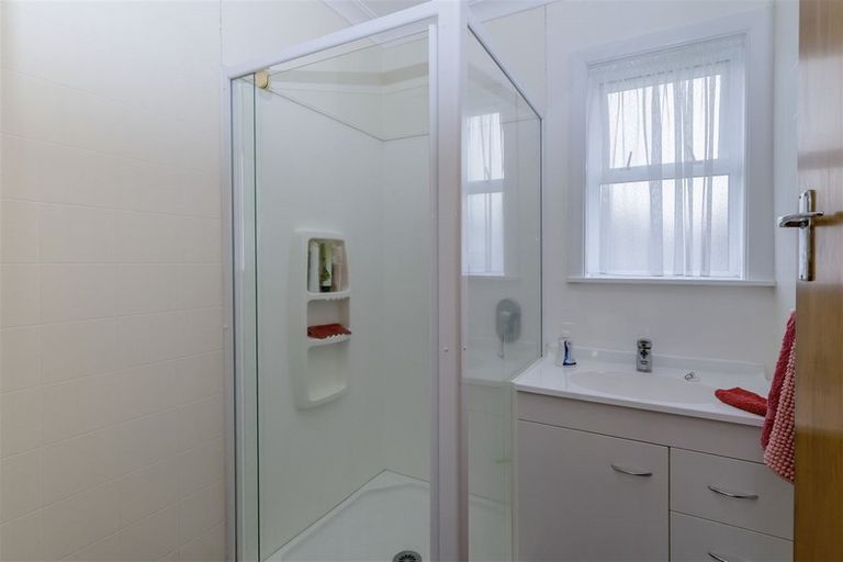 Photo of property in 16 Gardener Street, Levin, 5510