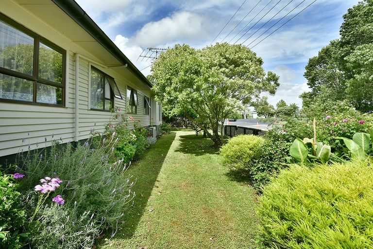 Photo of property in 113 Parkhurst Road, Parakai, 0830