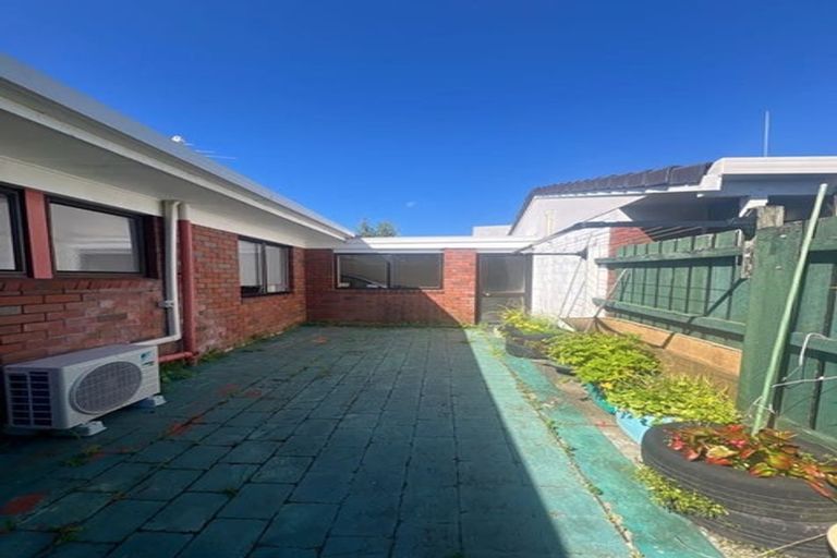 Photo of property in 1/29 Coles Crescent, Papakura, 2110