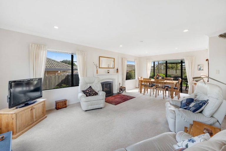 Photo of property in 4 Inagh Close, Dannemora, Auckland, 2016