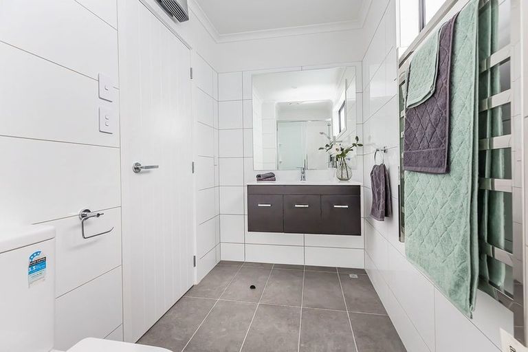 Photo of property in 69u1 Darlington Road, Miramar, Wellington, 6022