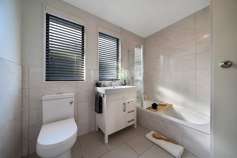 Photo of property in 1/14 Moxham Grove, Massey, Auckland, 0614