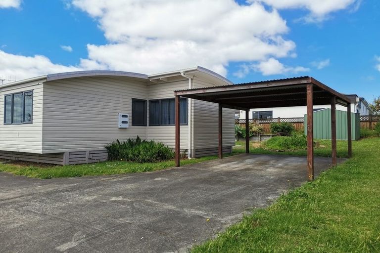 Photo of property in 20 Marsden Point Road, Ruakaka, 0116