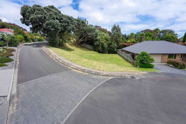Photo of property in 7 Fairway Oaks Drive, Waikanae Beach, Waikanae, 5036