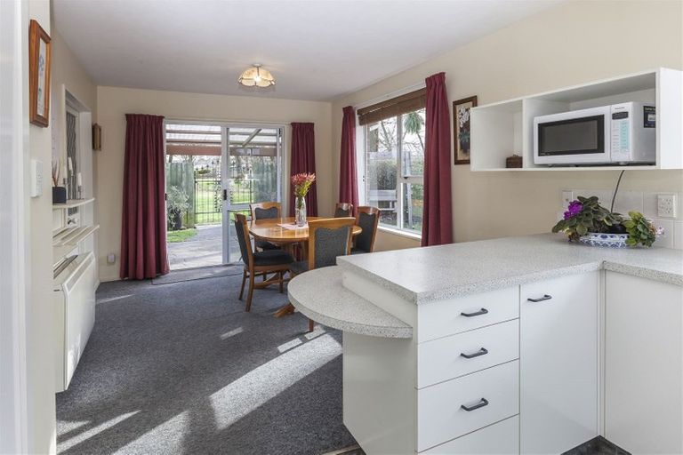 Photo of property in 2/11 Leith Place, Spreydon, Christchurch, 8024