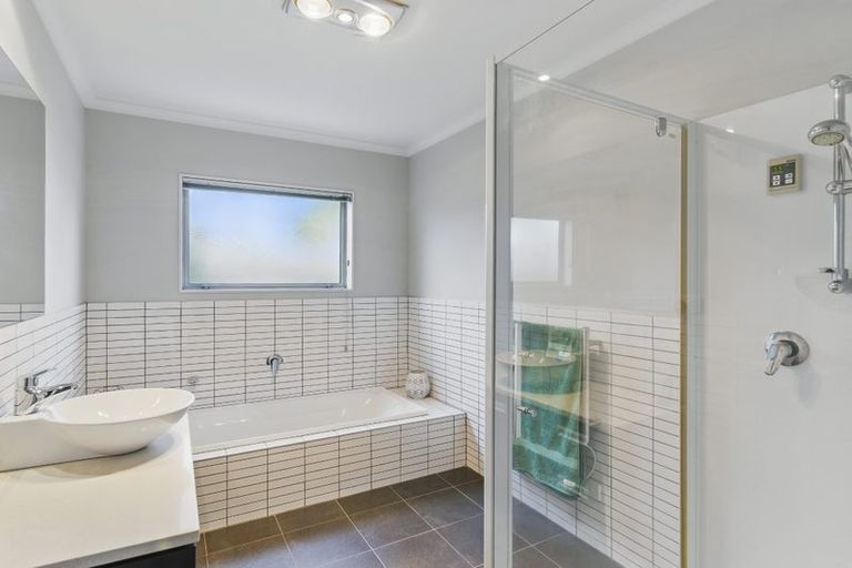 Photo of property in 48 Kotuku Drive, Paraparaumu Beach, Paraparaumu, 5032