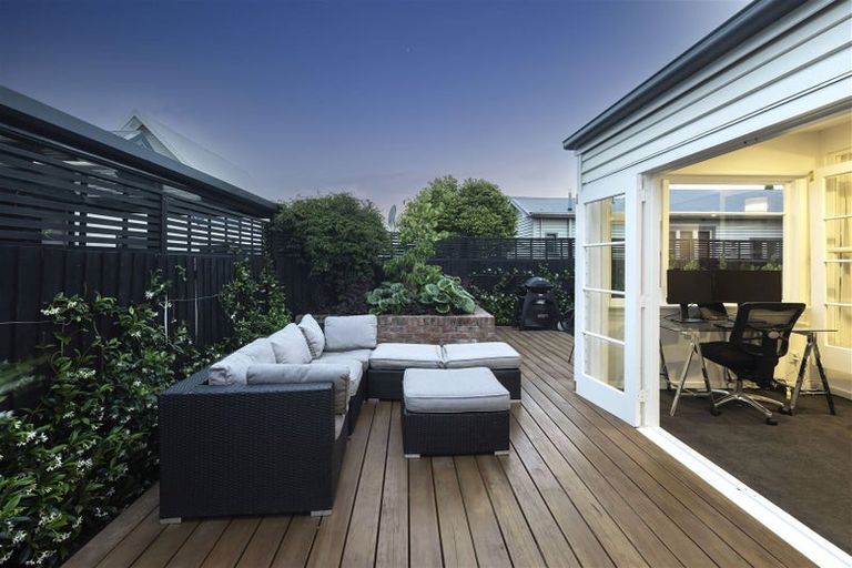 Photo of property in 155 Weston Road, St Albans, Christchurch, 8052