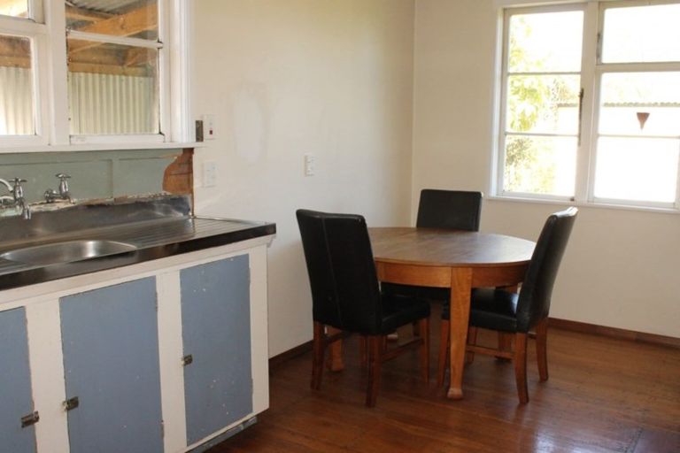 Photo of property in 70 Domett Street, Westport, 7825