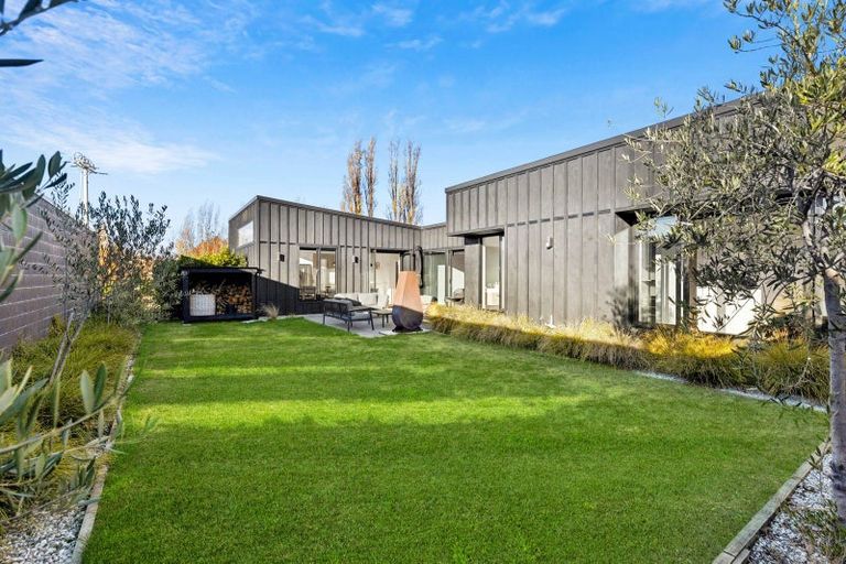 Photo of property in 3 Stackbrae Avenue, Wanaka, 9305