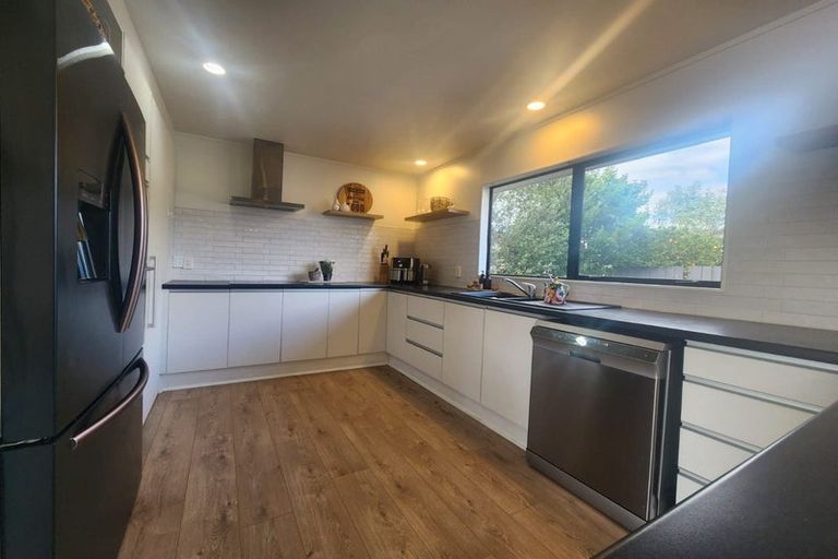 Photo of property in 11 Lorelei Place, Opaheke, Papakura, 2113