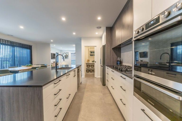 Photo of property in 35 Ashford Avenue, Hokowhitu, Palmerston North, 4410