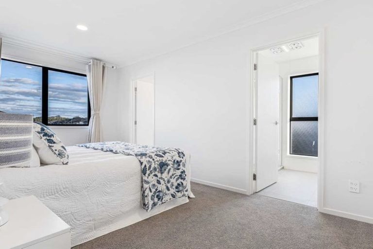 Photo of property in 62 Donegal Park Drive, Flat Bush, Auckland, 2019