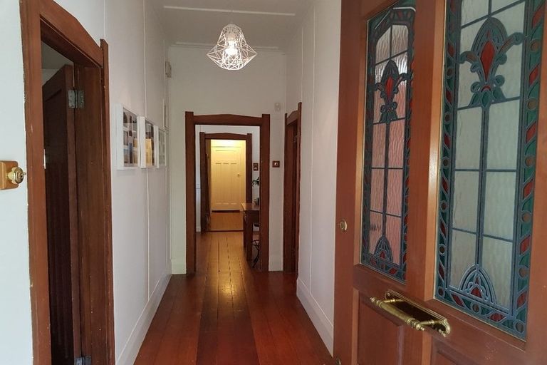 Photo of property in 10/27 Nikau Street, New Lynn, Auckland, 0600