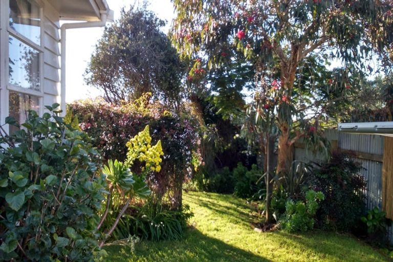 Photo of property in 15 Gray Avenue, Paraparaumu Beach, Paraparaumu, 5032