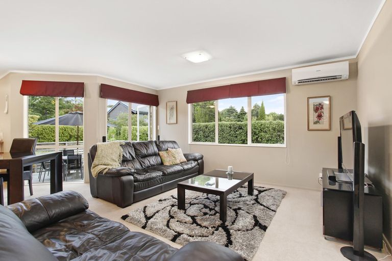 Photo of property in 30d Derwent Crescent, Titirangi, Auckland, 0604