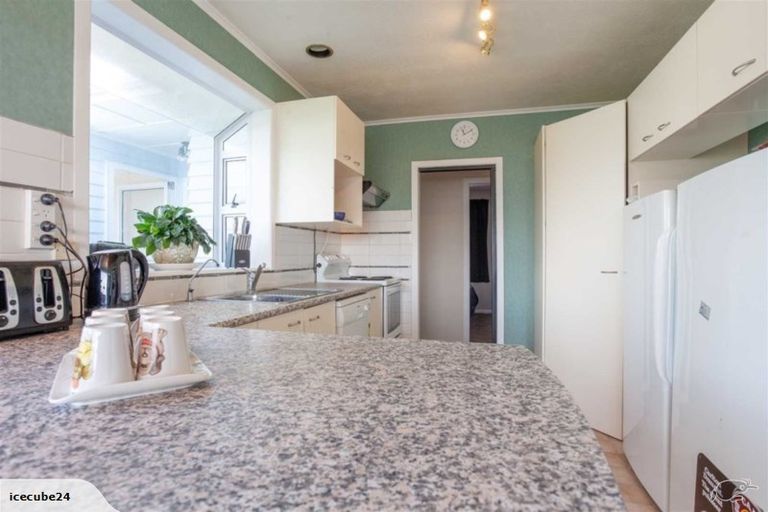 Photo of property in 171 Broderick Road, Johnsonville, Wellington, 6037