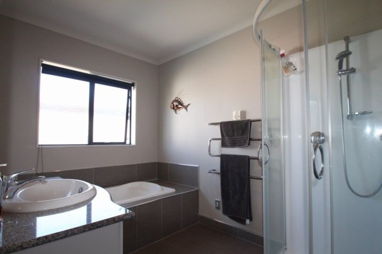 Photo of property in 11 Montague Grove, Stratford, 4332