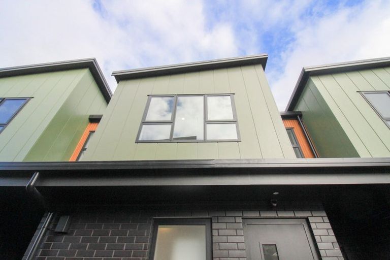 Photo of property in 13/7 Johnston Grove, Taita, Lower Hutt, 5011
