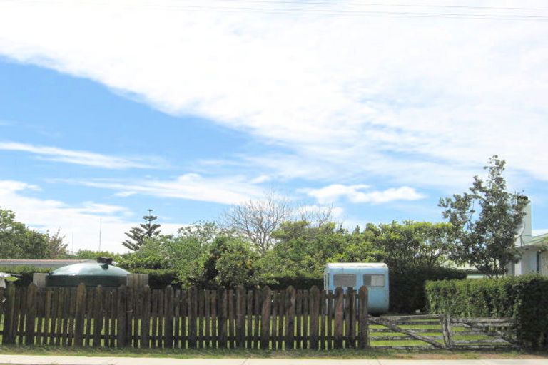 Photo of property in 2 Cook Street, Tolaga Bay, 4077