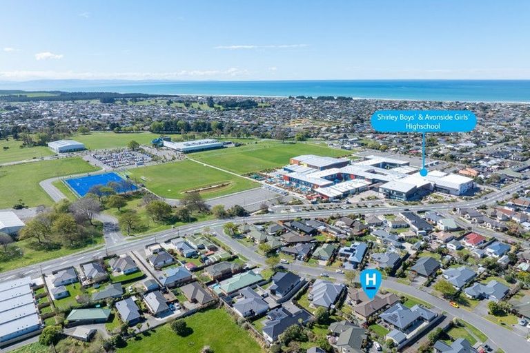 Photo of property in 26 Blue Gum Place, New Brighton, Christchurch, 8083