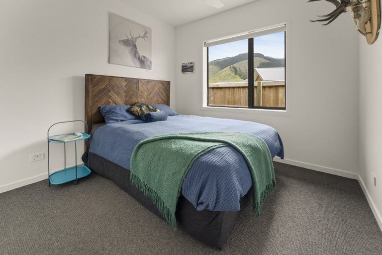 Photo of property in 17 Huntaway Close, Stoke, Nelson, 7011