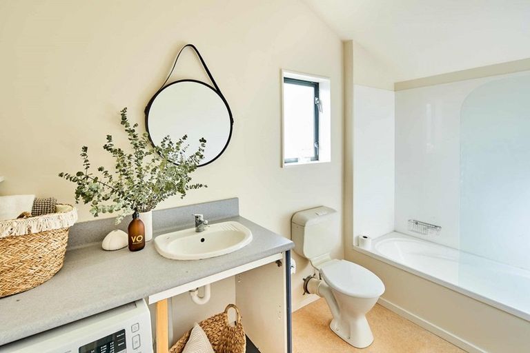 Photo of property in Courtenay Mews Apartments, 19/14u Alpha Street, Te Aro, Wellington, 6011