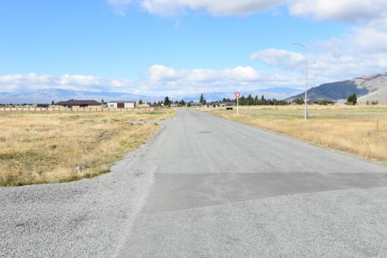 Photo of property in 26 The Drive, Twizel, 7999