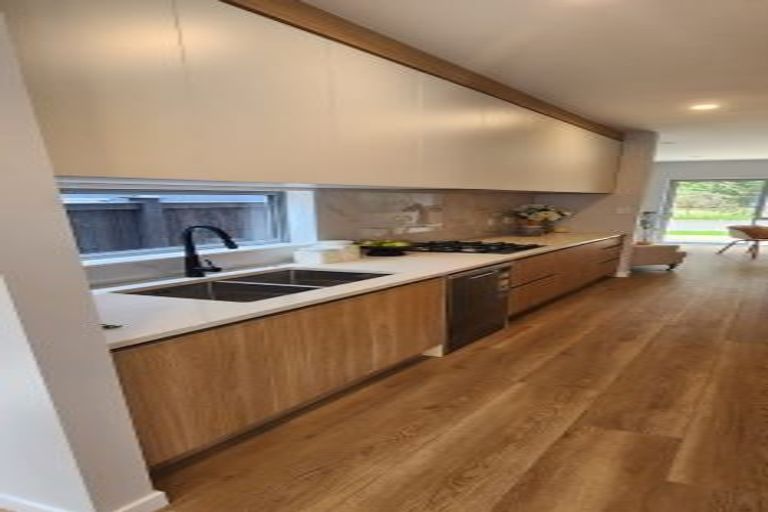 Photo of property in 19 Yellow Pear Lane, Karaka, 2578