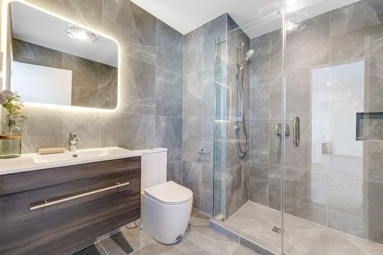 Photo of property in 35b Toroa Street, Torbay, Auckland, 0630