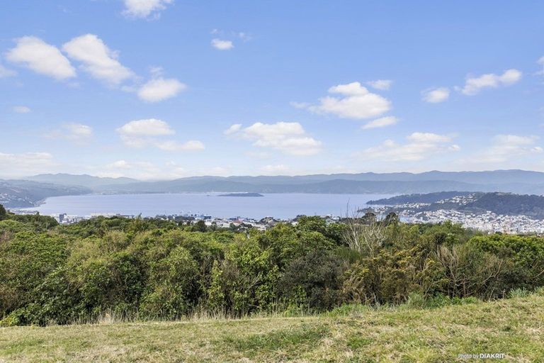 Photo of property in 15 Versailles Street, Karori, Wellington, 6012