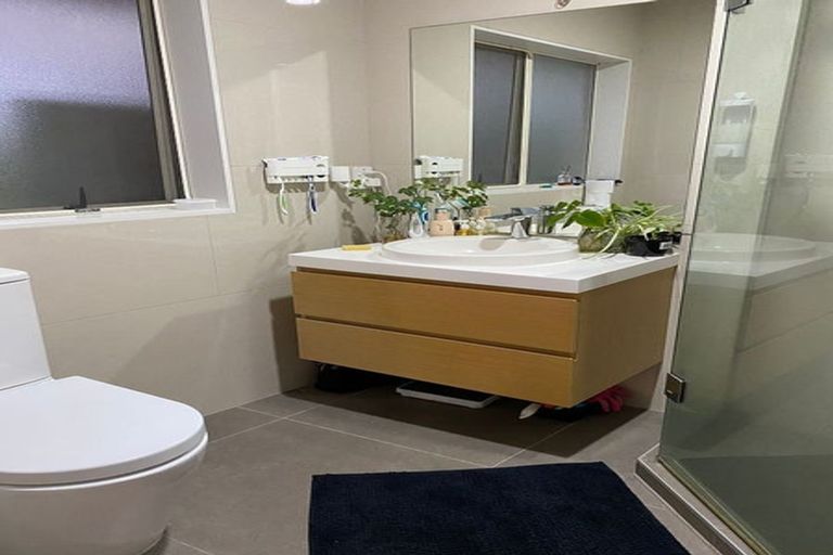 Photo of property in 8 Aspatria Place, Northpark, Auckland, 2013