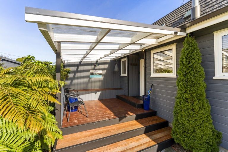 Photo of property in 3 Alexander Street, Waikanae, 5036