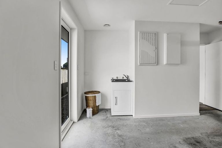 Photo of property in 33a Upjohn Street, Brooklands, New Plymouth, 4310