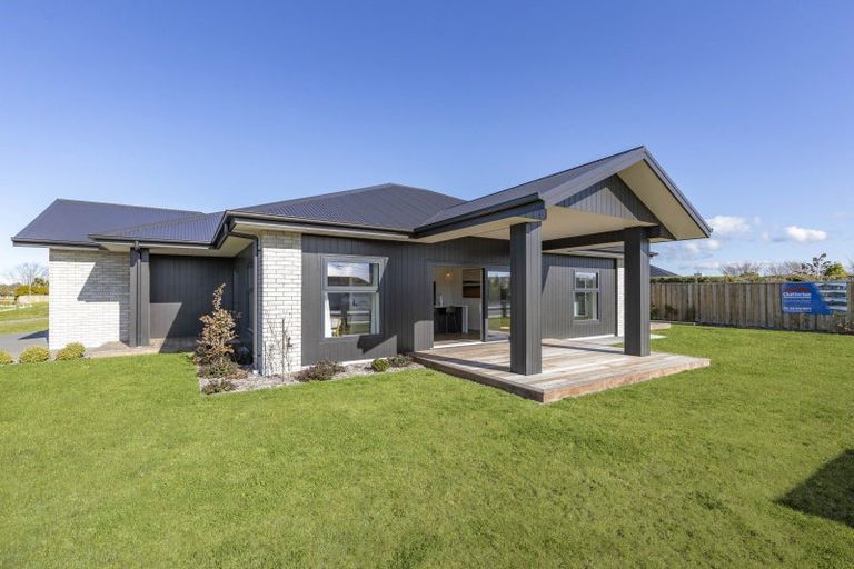 Photo of property in 2 Benn Street, Amberley, 7410