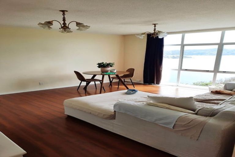 Photo of property in 23 Rangitane Street, Maupuia, Wellington, 6022