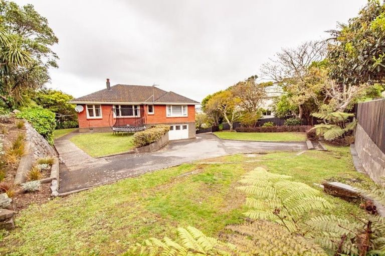 Photo of property in 11 Braemar Terrace, Johnsonville, Wellington, 6037