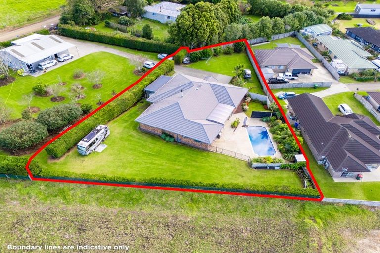 Photo of property in 21 Pyle Road East, One Tree Point, Whangarei, 0171