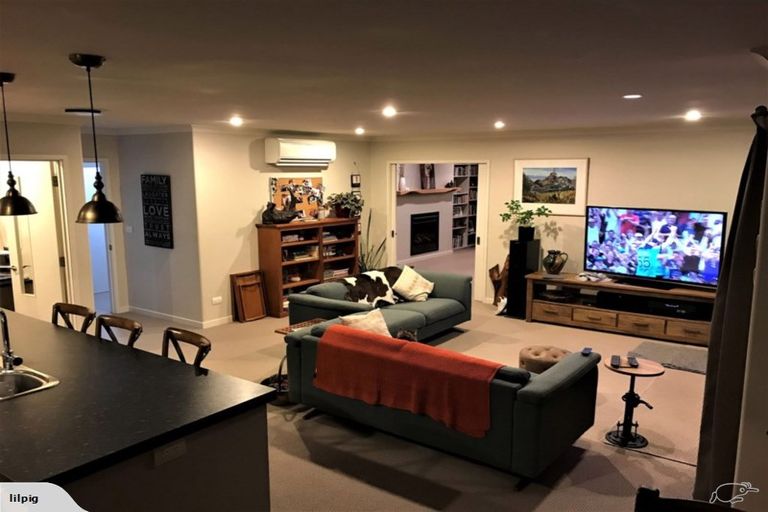 Photo of property in 10 Donovan Place, Aidanfield, Christchurch, 8025