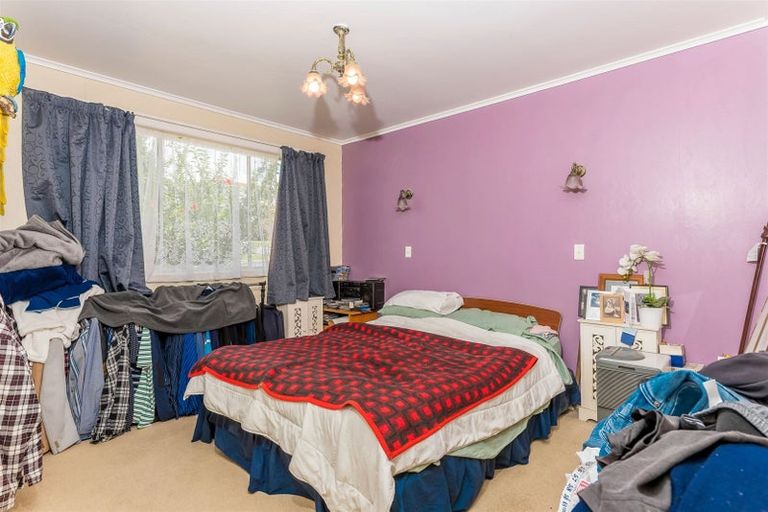 Photo of property in 9 Mcclintock Road, Massey, Auckland, 0614