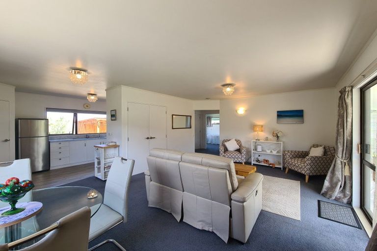 Photo of property in 2 Courthouse Lane, Coromandel, 3506