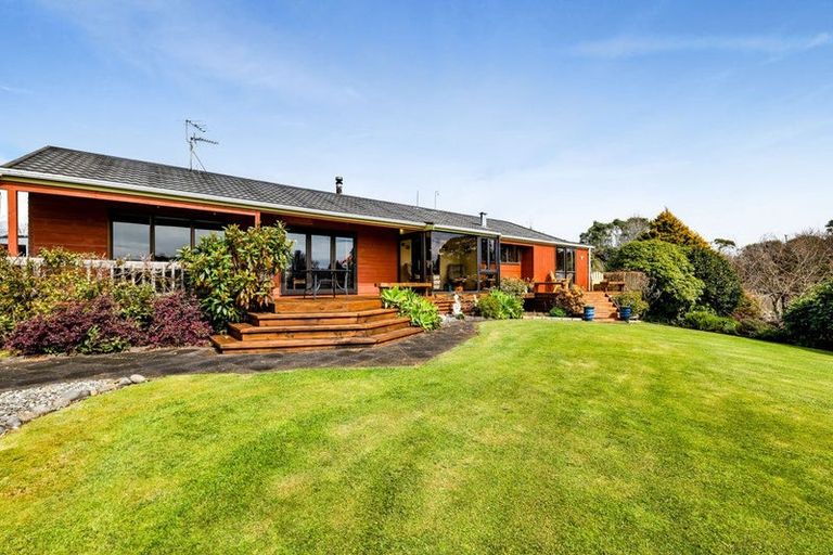 Photo of property in 18 Onaero Beach Road, Onaero, Waitara, 4383
