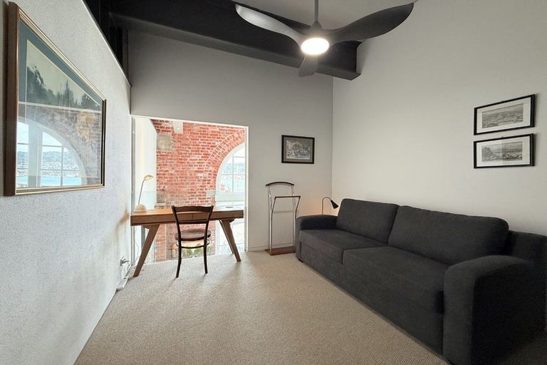 Photo of property in Waterloo Quay Apartments, 211/28 Waterloo Quay, Pipitea, Wellington, 6011