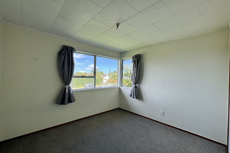 Photo of property in 67 Reynella Drive, Massey, Auckland, 0614