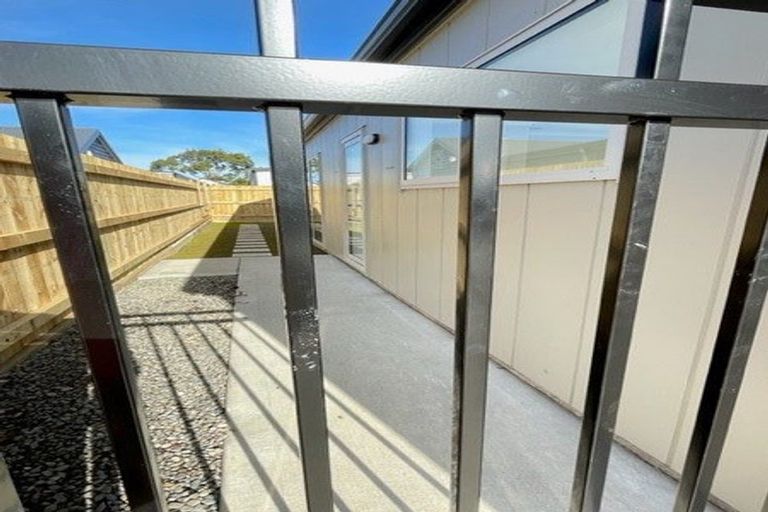 Photo of property in 5 Koru Loop, Paraparaumu, 5032