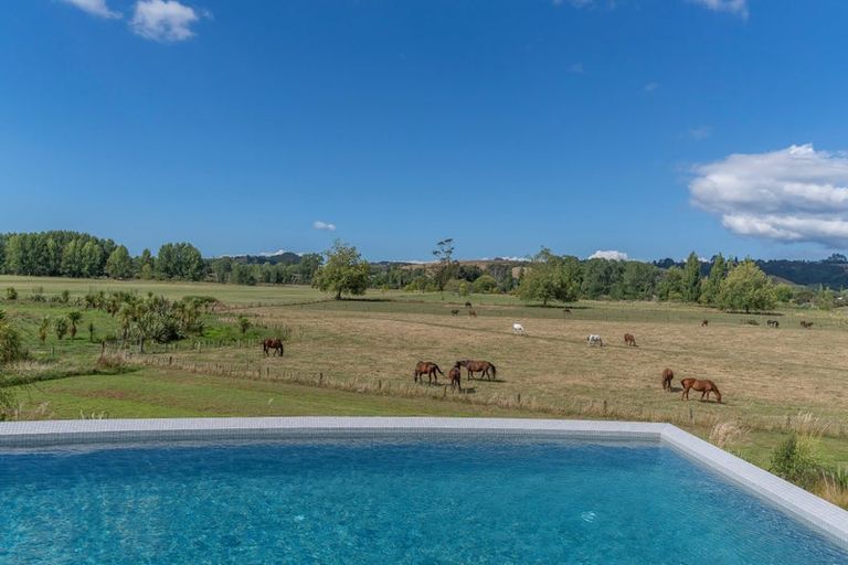 Photo of property in 148 Monument Road, Clevedon, 2582