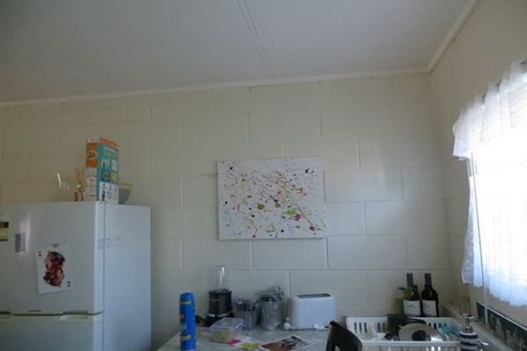 Photo of property in 18 Kent Street, Waiuku, 2123