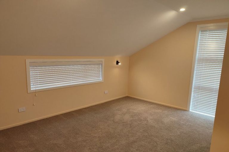 Photo of property in 111b Colwill Road, Massey, Auckland, 0614