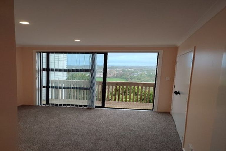 Photo of property in 111b Colwill Road, Massey, Auckland, 0614