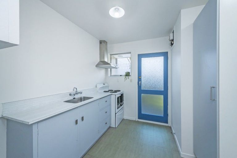 Photo of property in 2/45 Gresford Street, Edgeware, Christchurch, 8013